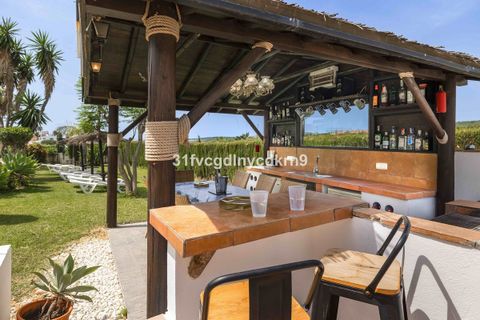 Villa a Estepona, Malaga, Estepona - € 1.600.000 | Ref: R5061076 - foto 17