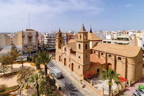 Leilighet i Torrevieja, Alicante, Torrevieja - € 599 990 | Ref: ER2-03672/866 - foto 40