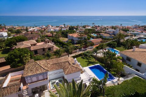 Villa a Elviria, Malaga, Elviria - € 3.700.000 | Ref: DPIe7013 - foto 5