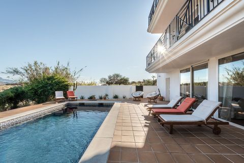 Villa a Estepona, Malaga, Estepona - € 799.000 | Ref: DPIe27104 - foto 8