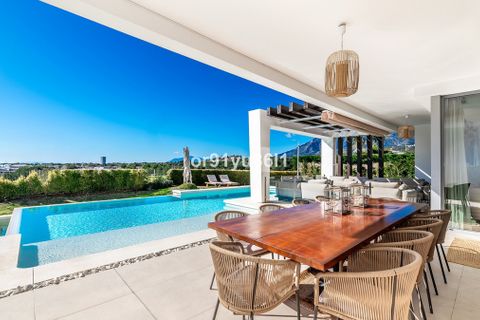 Villa a Los Monteros, Malaga, Los Monteros - € 2.390.000 | Ref: DPIe15549 - foto 2