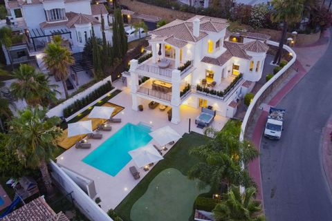 Villa i Nueva Andalucia, Malaga - foto 1