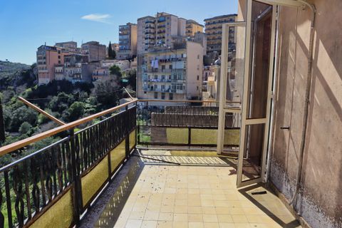 Lejlighed i Modica, Ragusa, Modica - € 140.000 | Ref: V003209 - foto 28
