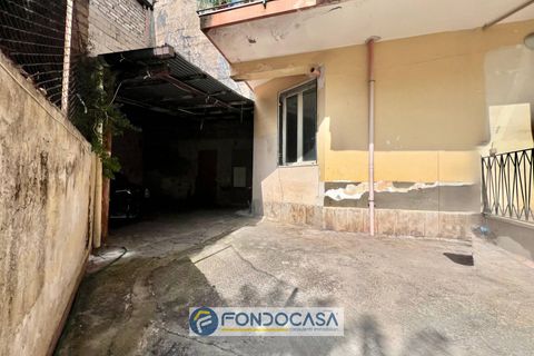 Erhvervsejendom i Sant'Antimo, Naples, Sant'Antimo - € 220.000 | Ref: via garigliano - foto 3