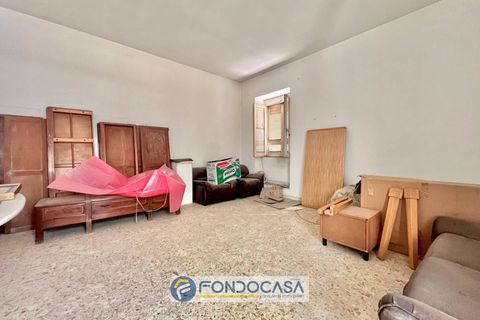 Erhvervsejendom i Sant'Antimo, Naples, Sant'Antimo - € 220.000 | Ref: via garigliano - foto 12