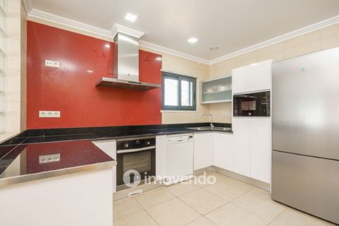 Villa i Almada, Setubal, Almada - € 1.290.000 | Ref: IMO-84279 - foto 8