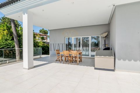 Villa a Almada, Setubal, Almada - € 2.650.000 | Ref: 8813 - foto 8
