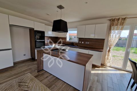 Villa a Cohade, Haute-Loire, Cohade - € 257.000 | Ref: V70000205 - foto 4