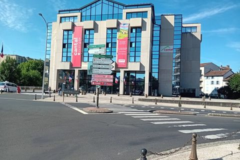 Erhvervsejendom i Aurillac, Cantal, Aurillac - € 143.000 | Ref: 416 - foto 1