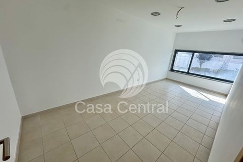 Erhvervsejendom i Odivelas, Lisbon, Odivelas - € 500.000 | Ref: CC-010250221 - foto 14