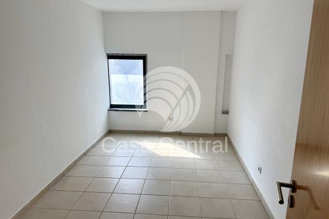 Erhvervsejendom i Odivelas, Lisbon, Odivelas - € 500.000 | Ref: CC-010250221 - foto 25