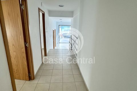 Erhvervsejendom i Odivelas, Lisbon, Odivelas - € 500.000 | Ref: CC-010250221 - foto 26