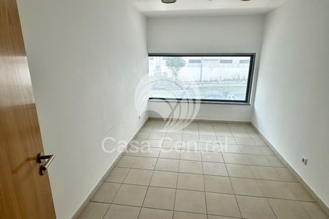 Erhvervsejendom i Odivelas, Lisbon, Odivelas - € 500.000 | Ref: CC-010250221 - foto 44