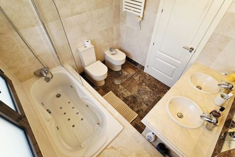 Villa a Estepona, Malaga, Estepona - € 925.000 | Ref: R5081617 - foto 28