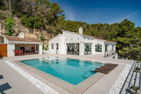 Villa i Benissa, Alicante, Benissa - € 1.950.000 | Ref: W-030FDT - foto 1
