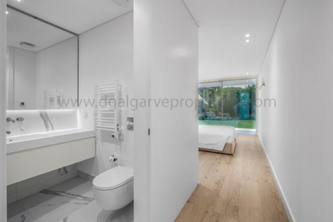 Villa i Almancil, Faro, Almancil - € 1.250.000 | Ref: DG3858 - foto 9