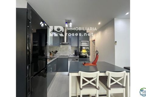 Villa i Empuriabrava, Gerona, Empuriabrava - € 549.000 | Ref: 3424 - foto 7
