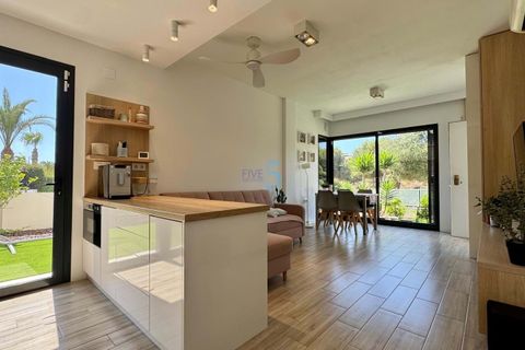 Villa i La Zenia, Alicante, La Zenia - € 519.900 | Ref: P7905 - foto 5