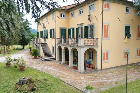 Villa i Lucca, Lucca, Lucca - € 1.190.000 | Ref: IA04082 - foto 5