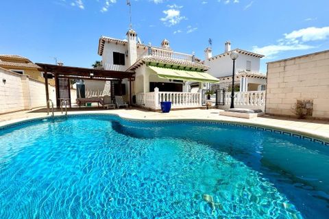 Villa a La Zenia, Alicante, La Zenia - € 585.000 | Ref: 17-258283176689/68675 - foto 19