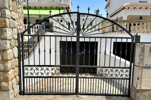 Villa a La Zenia, Alicante, La Zenia - € 585.000 | Ref: 17-258283176689/68675 - foto 29