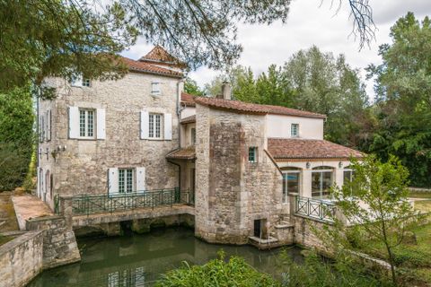 Villa a Agen, Lot-et-Garonne, Agen - € 645.000 | Ref: WMC233 - foto 28