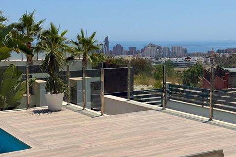 Villa a Finestrat, Alicante, Finestrat - € 7.000/mes | Ref: ALQFT570059/6084 - foto 20