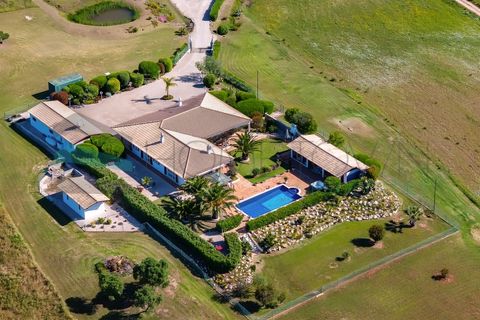 Villa a Bensafrim, Faro, Bensafrim - € 1.150.000 | Ref: HTP-0908 - foto 2