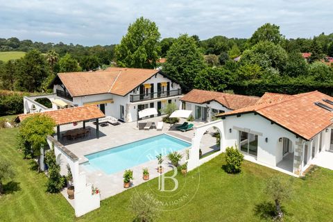 Villa i Bidart, Pyrenees-Atlantiques, Bidart - € 3.570.000 | Ref: M1701 - foto 1