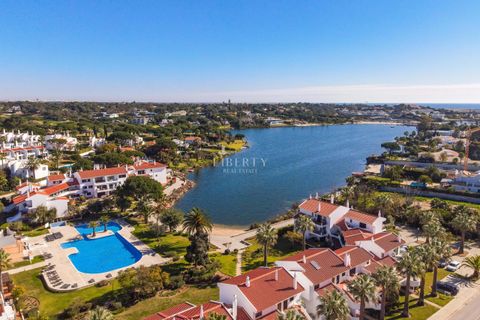 Lejlighed i Almancil, Faro, Almancil - € 1.595.000 | Ref: LBRT340 - foto 3
