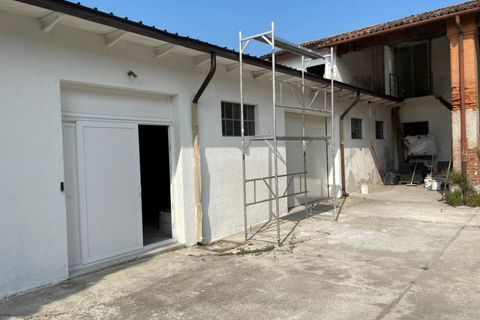 L'establiment comercial a Calcinato, Brescia, Calcinato - € 158.000 | Ref: 2701 - foto 2