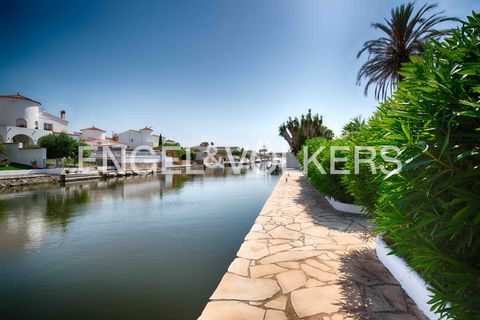 Villa a Empuriabrava, Gerona, Empuriabrava - € 1.650.000 | Ref: W-02Z1QR - foto 32