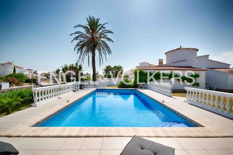 Villa a Empuriabrava, Gerona, Empuriabrava - € 1.650.000 | Ref: W-02Z1QR - foto 25