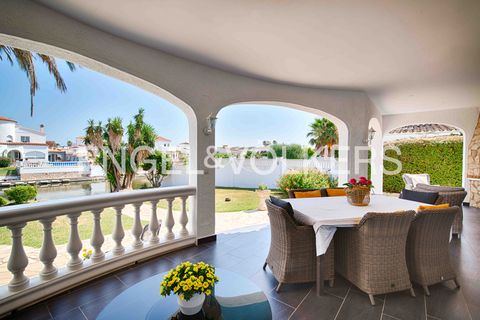 Villa a Empuriabrava, Gerona, Empuriabrava - € 1.650.000 | Ref: W-02Z1QR - foto 10