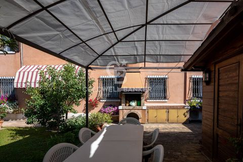 Villa a Venice, Venice, Venice - € 1.350.000 | Ref: CBI138-2693-172 - foto 4