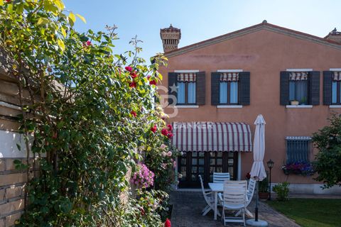 Villa a Venice, Venice, Venice - € 1.350.000 | Ref: CBI138-2693-172 - foto 7