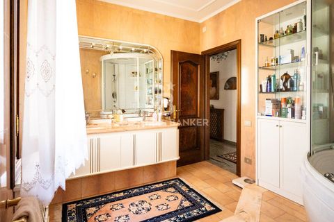 Villa a Venice, Venice, Venice - € 1.350.000 | Ref: CBI138-2693-172 - foto 48
