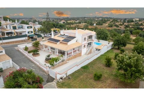 Villa i Guia, Faro, Guia - € 1.250.000 | Ref: 338250069 - foto 1