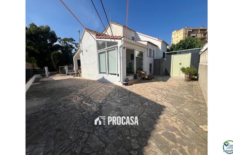 Villa i Roses, Gerona, Roses - € 340.000 | Ref: 3838 - foto 1