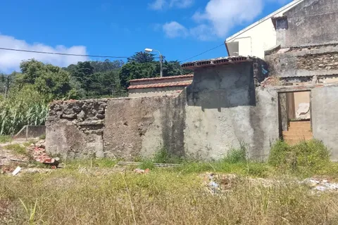 Helårsgrund i Amadora, Lisbon, Amadora - € 140.000 | Ref: C0483-01174 - foto 1
