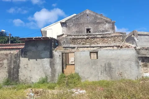 Helårsgrund i Amadora, Lisbon, Amadora - € 140.000 | Ref: C0483-01174 - foto 3