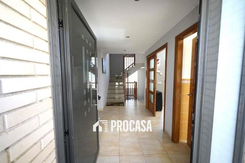 Villa a Roses, Gerona, Roses - € 500.000 | Ref: 3841 - foto 9