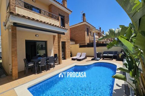 Villa a Empuriabrava, Gerona, Empuriabrava - € 490.000 | Ref: 3842 - foto 1