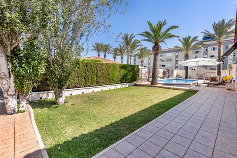 Villa i Punta Prima, Alicante, Punta Prima - € 656.000 | Ref: R-50191 - foto 25