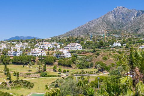 Villa a Marbella, Malaga, Marbella - € 1.950.000 | Ref: 739061 - foto 32