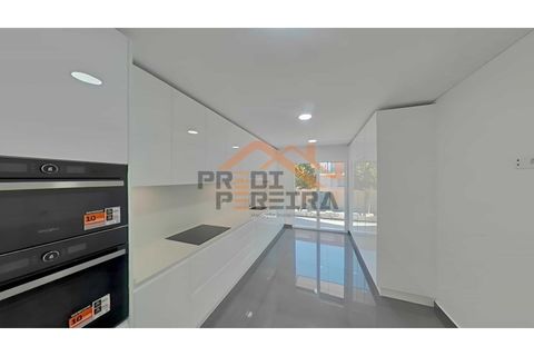 Villa i Odivelas, Lisbon, Odivelas - € 730.000 | Ref: PP5610 - foto 2