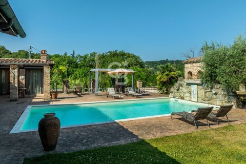Villa i Baschi, Terni, Baschi - € 690.000 | Ref: CBI134-1917-172 - foto 37