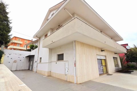 Villa a Spoltore, Pescara, Spoltore - € 240.000 | Ref: 85633718 - foto 2