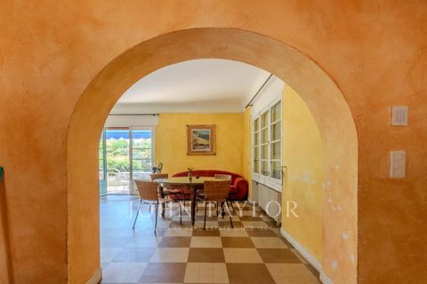 Villa i Antibes, Alpes-Maritimes, Antibes - € 2.000.000 | Ref: V0673AN - foto 8