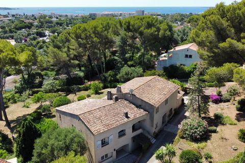 Villa i Antibes, Alpes-Maritimes, Antibes - € 1.500.000 | Ref: V1925 - foto 1